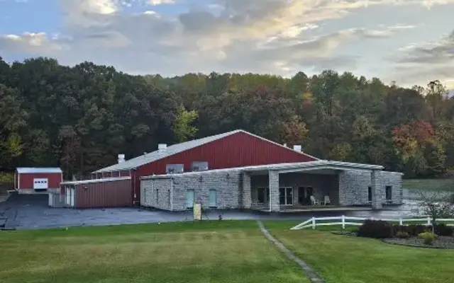 Oakshadows Kennel Plus in Dover, OH