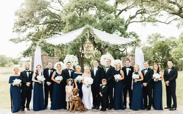 A Wedding Tail - Wedding Pet Attendant & Concierge Service in Texas in Austin, TX