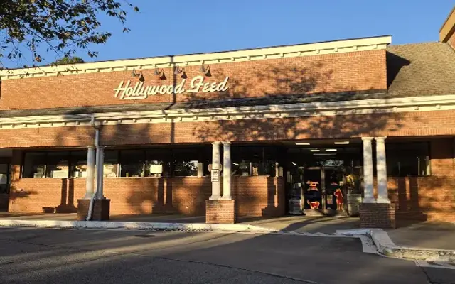 Hollywood Feed in Dunwoody, GA
