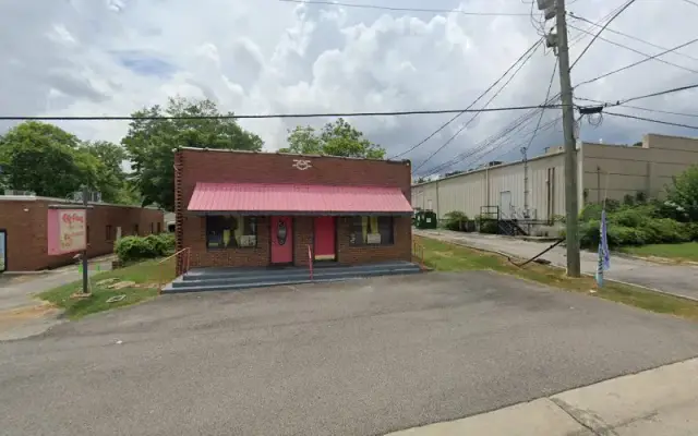 Ritz and Pawz salon and spa in Hueytown, AL