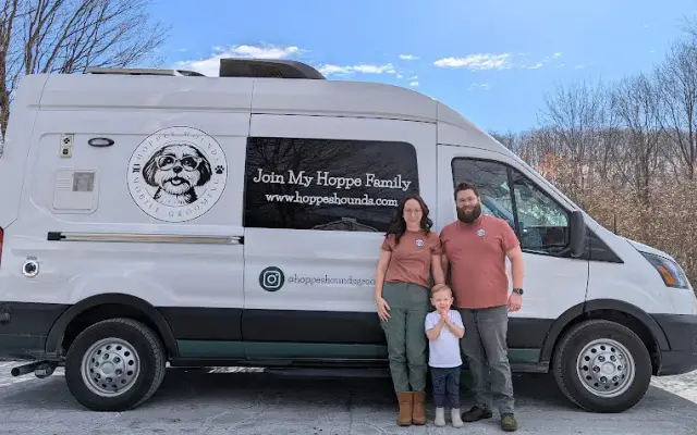 Hoppe's Hounds Mobile Grooming in Washingtonville, NY