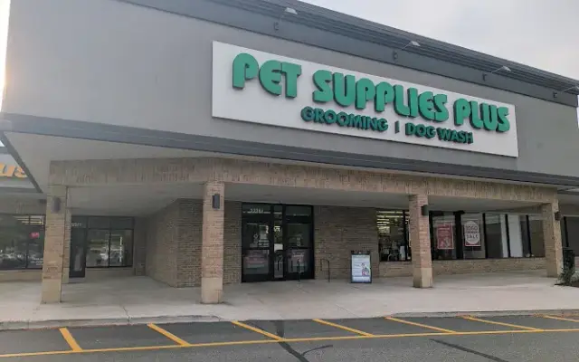 Pet Supplies Plus South Lyon in South Lyon, MI