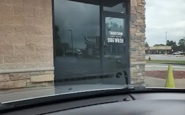 Self Dog Wash in South Holland, IL