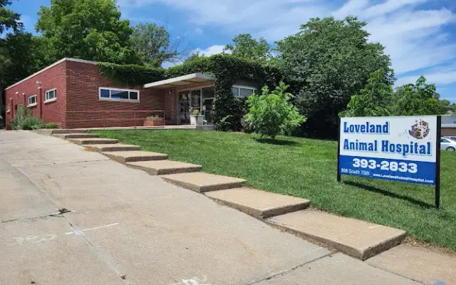Loveland Animal Hospital in Omaha, NE