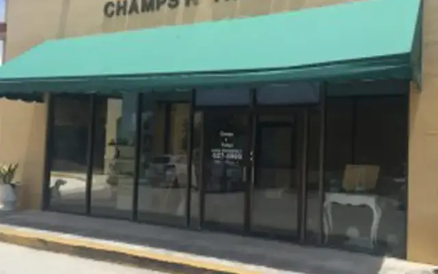 Champs N' Tramps in North Palm Beach, FL