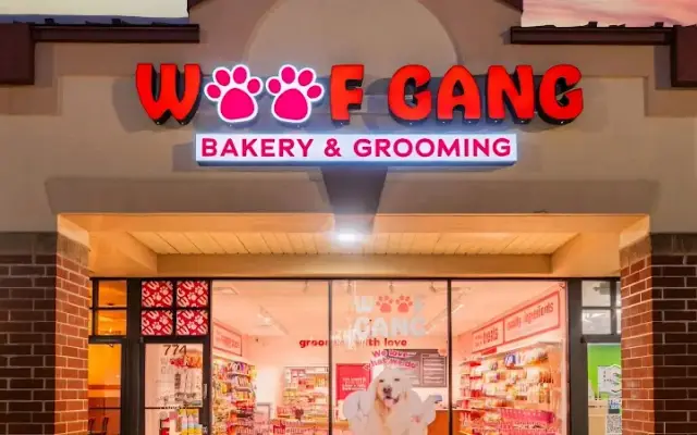 Woof Gang Bakery & Grooming Carol Stream in Carol Stream, IL