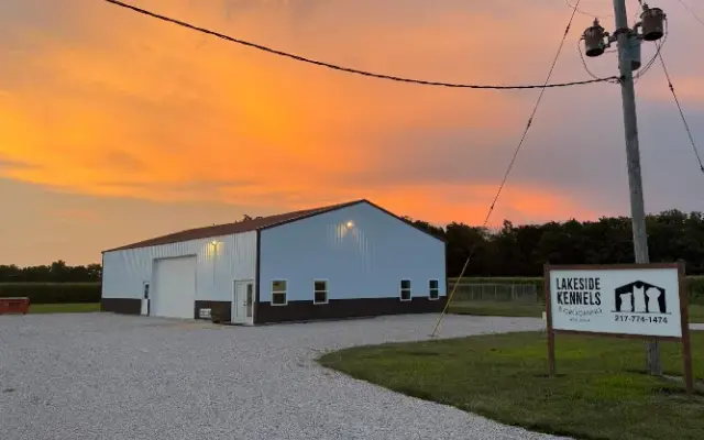 Lakeside Kennels and Grooming in Shelbyville, IL