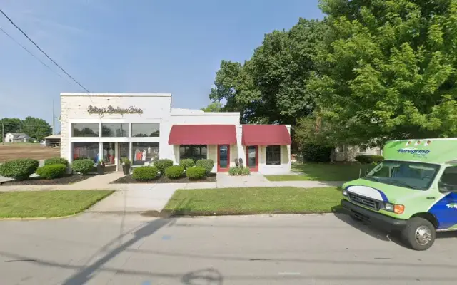 Tanks Place - Kathy Hamm/Dog Groomer in Auburn, IN