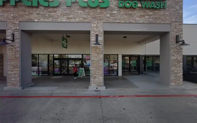 Pet Supplies Plus Dallas - Medallion Grooming in Dallas, TX