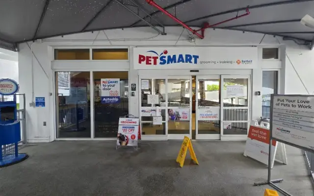 PetSmart in Miami, FL