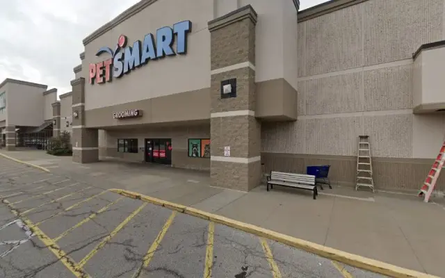 PetSmart Doggie Day Camp in Merriam, KS