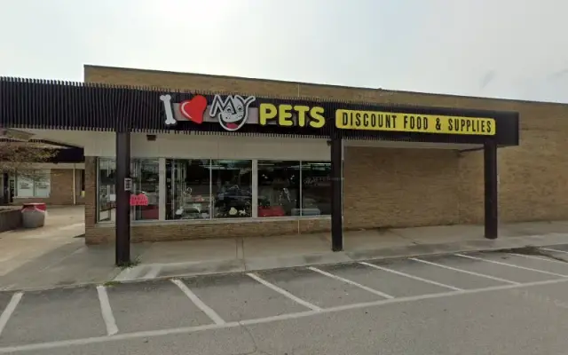 Groovy Hound LLC in Rockwood, MI