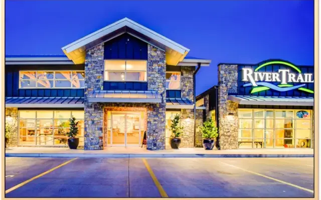 River Trail Animal Hospital and Pet Lodge in Bixby, OK