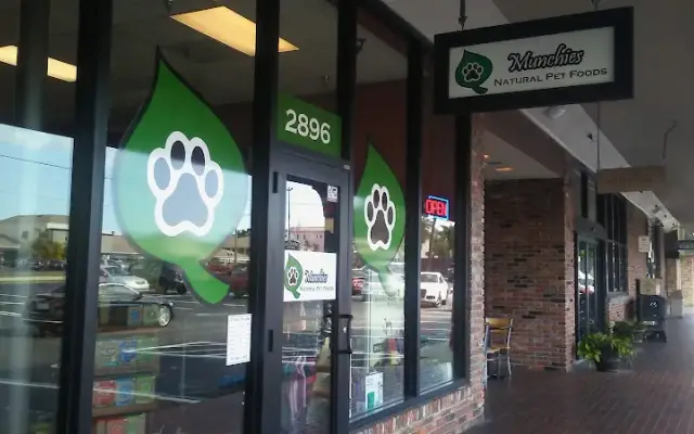 Earthwise Pet Nutrition Center & Wellness Spa - GROOMBAR in Belleair Bluffs, FL