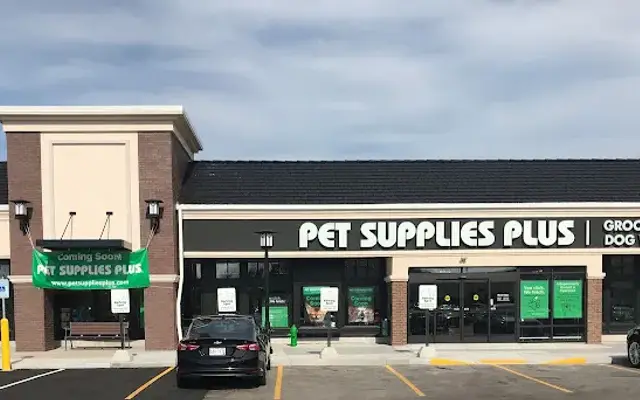 Pet Supplies Plus Mequon in Mequon, WI