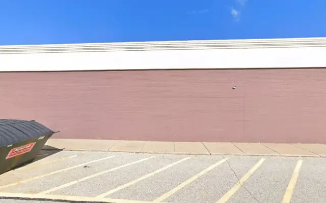 Pet Supplies Plus Willowick Grooming in Willowick, OH