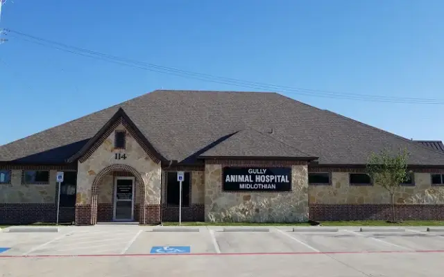 Gully Animal Hospital of Midlothian in Midlothian, TX