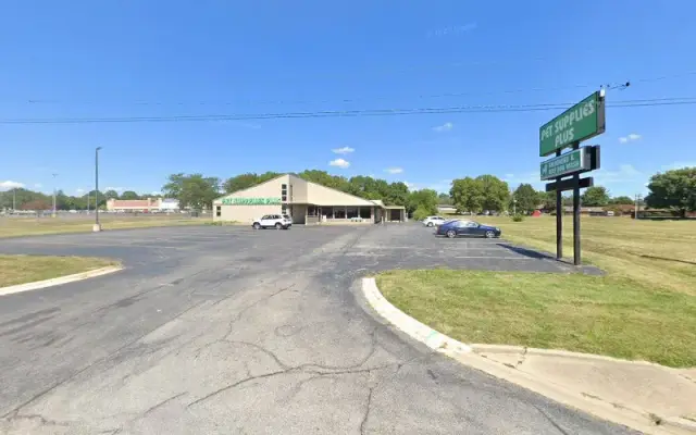 Pet Supplies Plus Jacksonville Grooming in Jacksonville, IL
