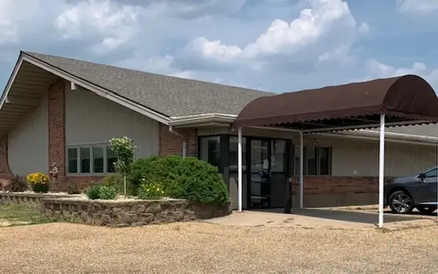 Knox Pet Clinic in Galesburg, IL