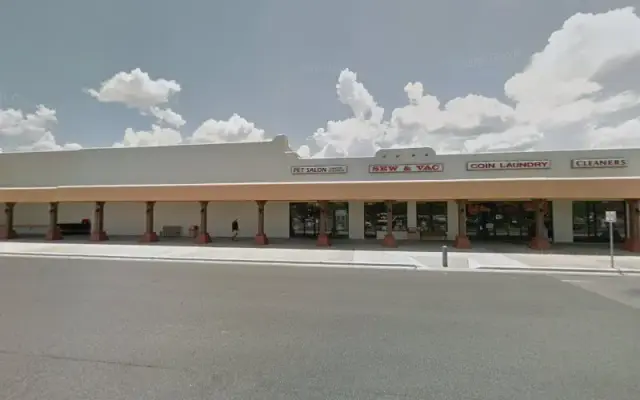Pet Salon Bakery Boutique in Lady Lake, FL