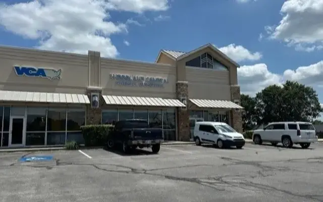 VCA Woodland Central Animal Hospital in Tulsa, OK