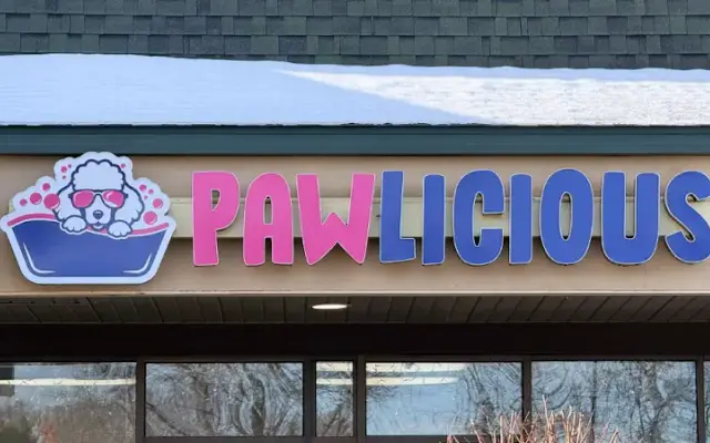 Pawlicious Pet Spa in Bloomington, MN