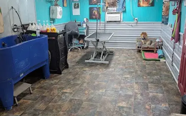 Icky Iggy's Pet Grooms LLC in Robertsdale, AL