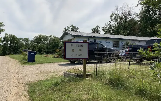 Absolute Love Dog Grooming in Barnett, MO