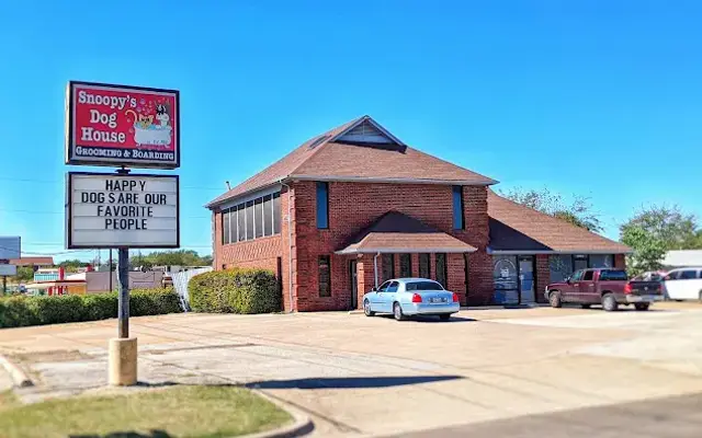 Snoopy's Dog House - Grooming & Boarding in Watauga, TX