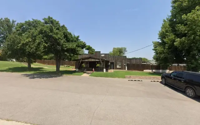 Delmar Smith Kennels in Edmond, OK