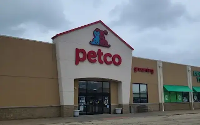 Petco in Pekin, IL