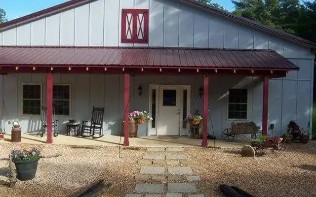 DogWoods Pet Lodge in Elkton, VA