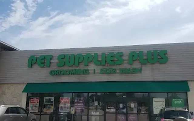 Pet Supplies Plus Neenah in Neenah, WI