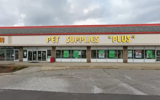 Pet Supplies Plus Greenwood Grooming in Indianapolis, IN