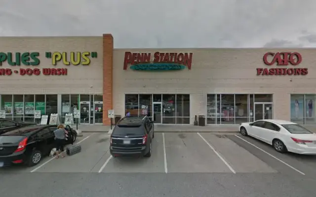 Pet Supplies Plus Vienna Grooming in Vienna, WV