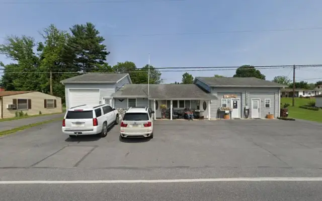 M R Robinwood Grooming in Fayetteville, PA