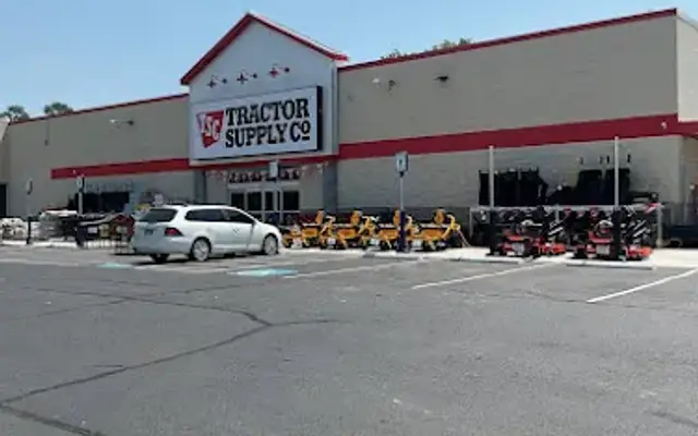 Tractor Supply Co. in Camden, TN