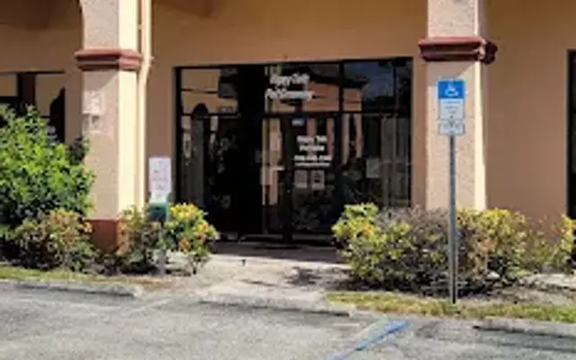 Happy Tails Pet Salon in Bonita Springs, FL