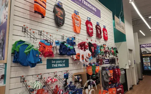 Wag N' Wash Natural Pet Food & Grooming in Greer, SC