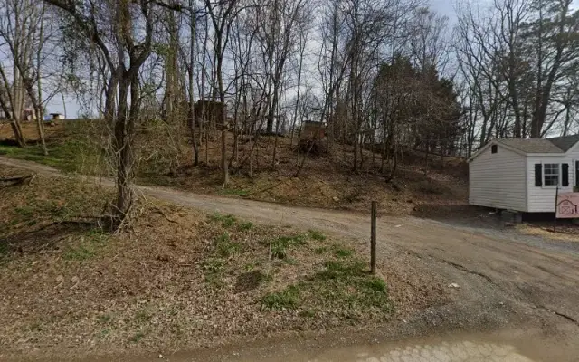 The Dog Barn in Church Hill, TN