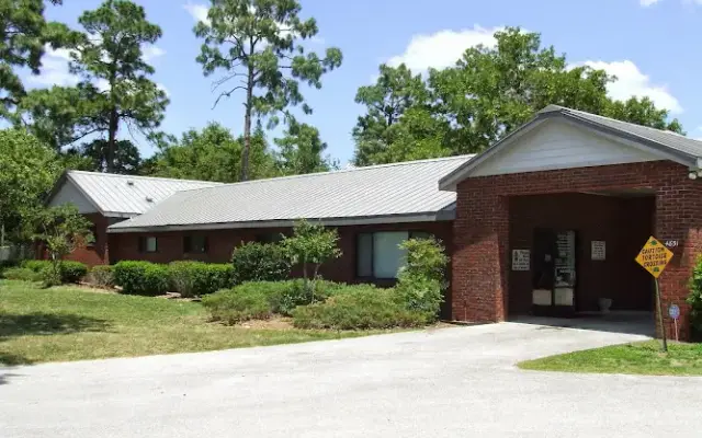 Airport Road Animal Clinic in Ocala, FL