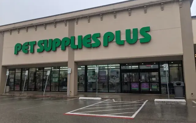 Pet Supplies Plus in Fort Worth, TX