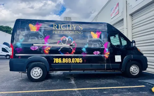 Richy’s Pet Grooming in Greenacres, FL