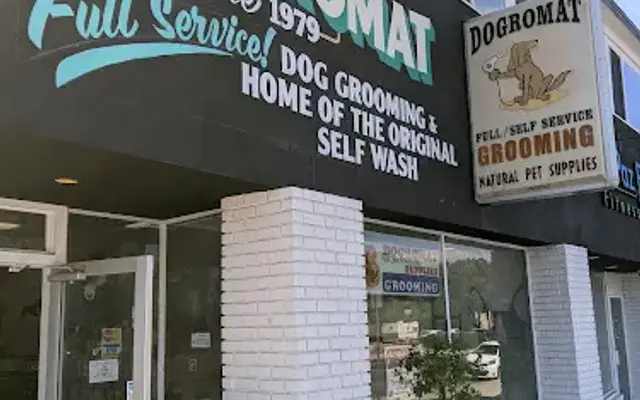 Dogromat in Marina Del Rey, CA