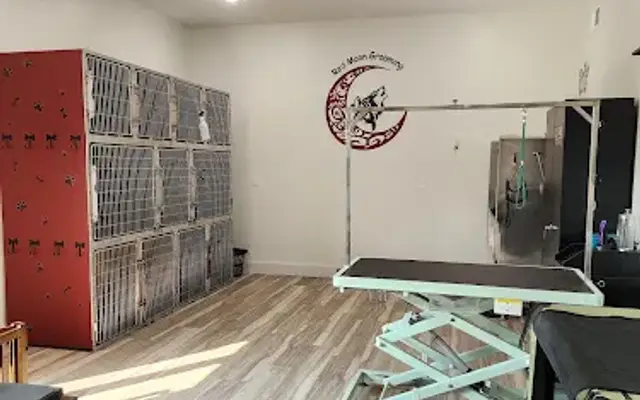 Red Moon Grooming in Caseville, MI