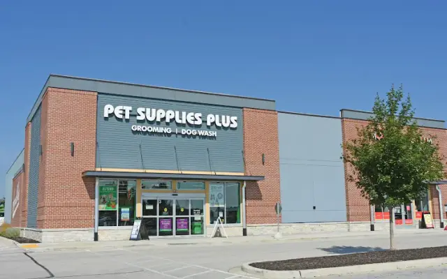 Pet Supplies Plus Oconomowoc in Oconomowoc, WI