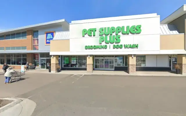 Pet Supplies Plus Roseville Grooming in Roseville, MN