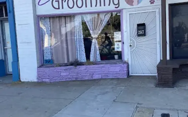 Eloise's Clip & Fluff Boutique in Los Angeles, CA