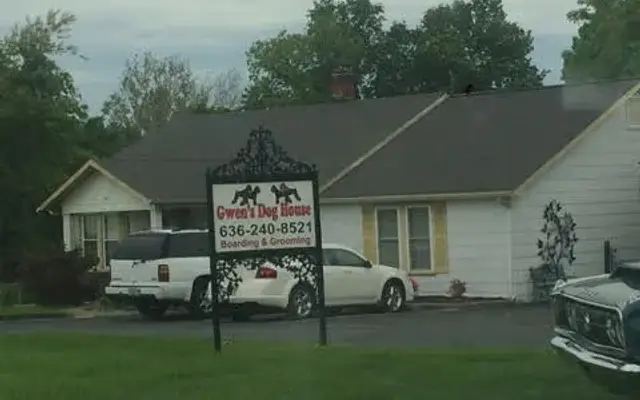 Gwen's Dog House in O'Fallon, MO