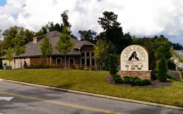 Lake Crest Animal Clinic in Hoover, AL